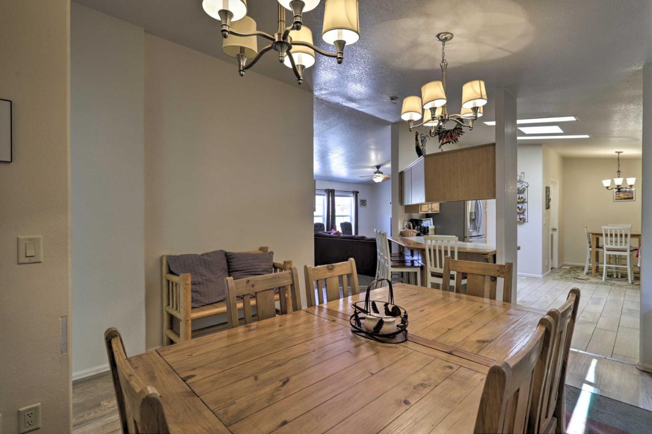 Rustic Retreat Moab Townhome With Grill And Fire Pit Kültér fotó